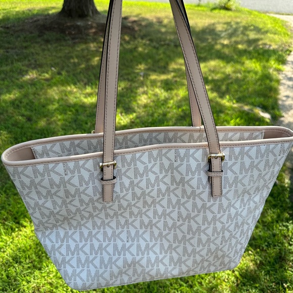 Michael Kors Handbags - Michael Kors Jet Set Monogram Travel Tote